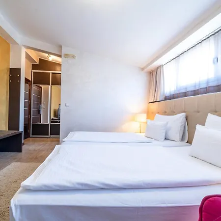 Alexandar Lux 4*