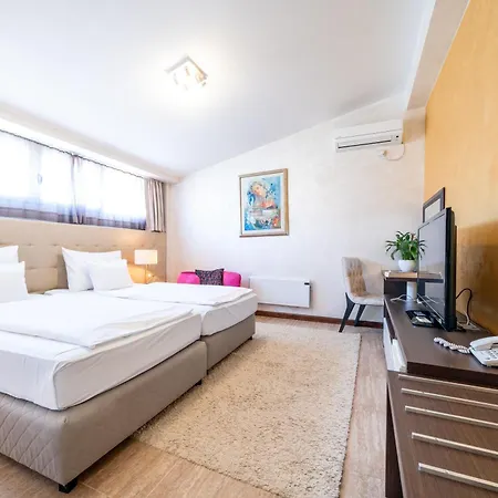 Alexandar Lux Podgorica