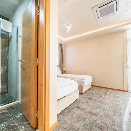 Alexandar Lux Hotel