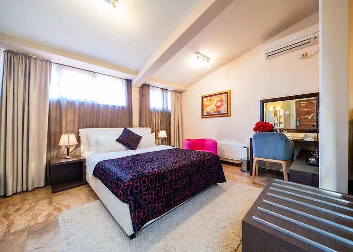 Hotell Alexandar Lux