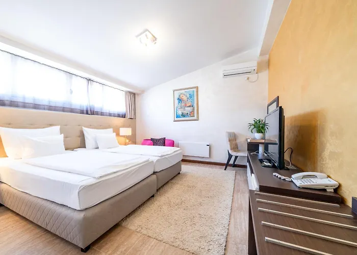 Alexandar Lux Podgorica