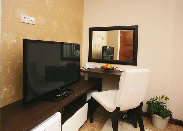 Alexandar Lux Podgorica