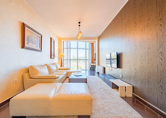 Alexandar Lux Hotell 4*