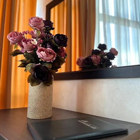 Alexandar Lux 4* Podgoriçe