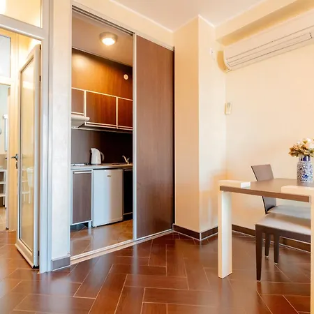 Alexandar Lux Podgorica