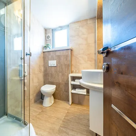 Alexandar Lux 4* Podgorica