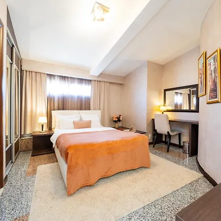 Alexandar Lux Podgorica