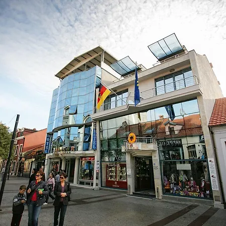 Alexandar Lux Szálloda 4*