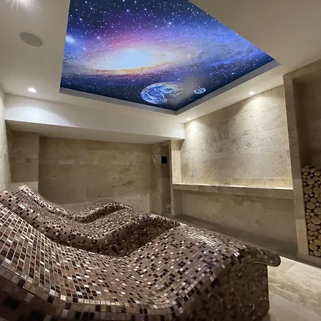 Alexandar Lux Hotel 4*