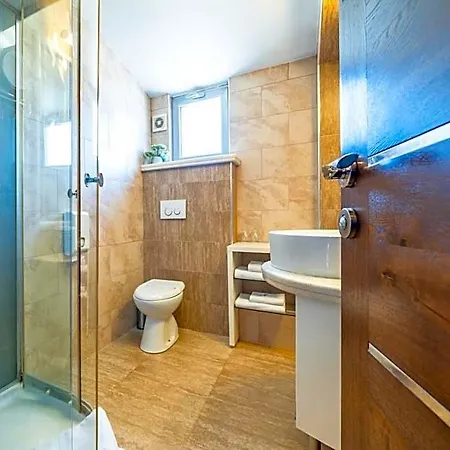 Alexandar Lux 4* Podgorica