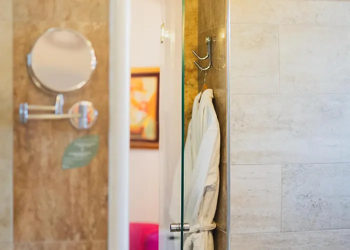 Alexandar Lux 4* Подгориця