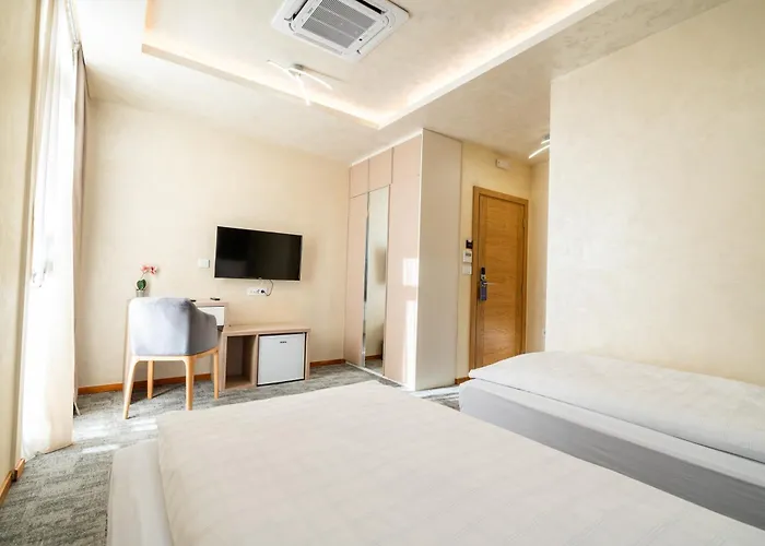 Alexandar Lux 4* Подгориця