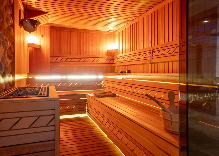 Готель Alexandar Lux